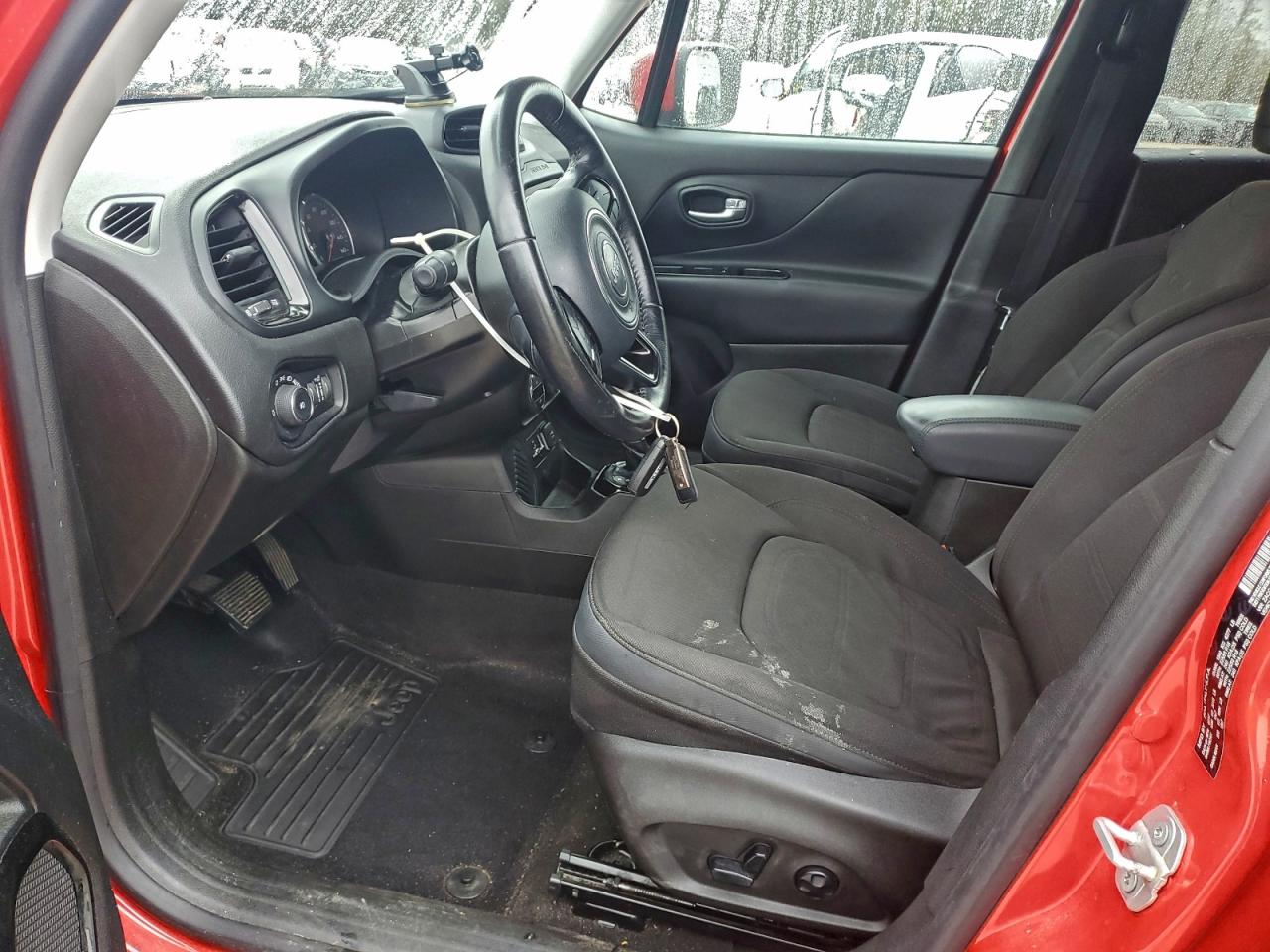 2017 JEEP RENEGADE LATITUDE photo 19