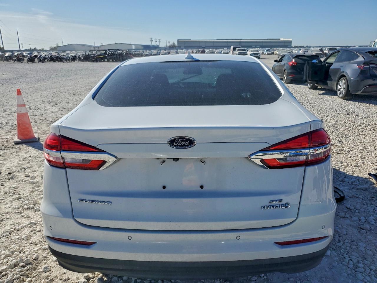 2019 FORD FUSION SE photo 6