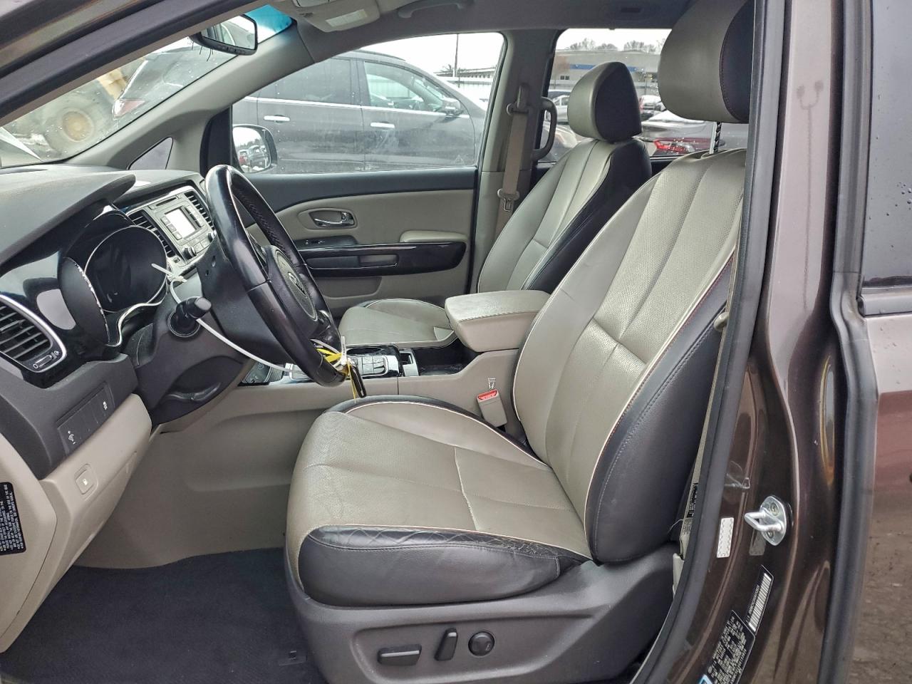 2016 KIA SEDONA EX photo 7