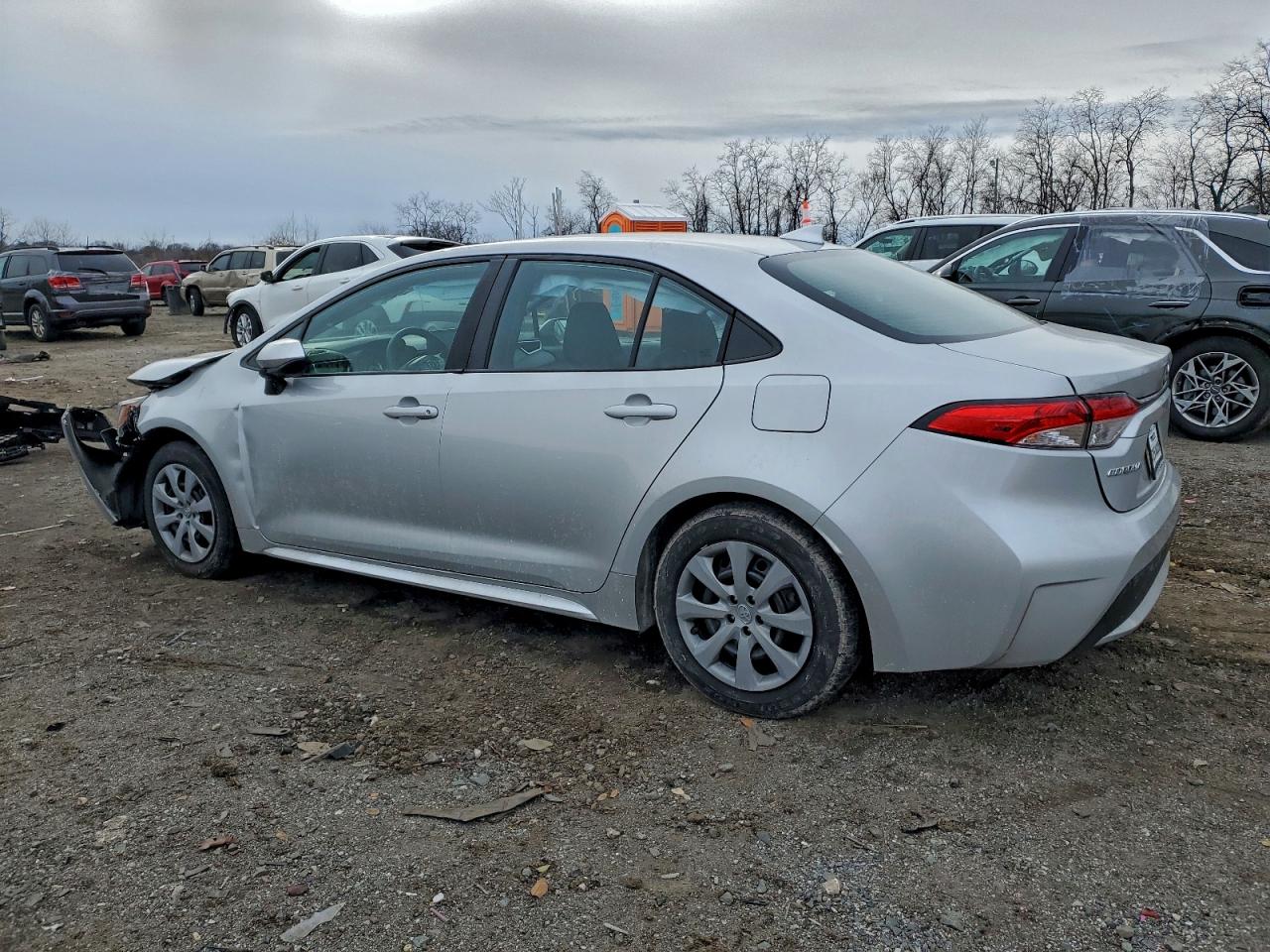 2022 TOYOTA COROLLA LE photo 3