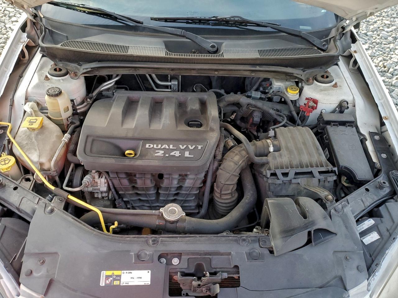2013 CHRYSLER 200 TOURING photo 11