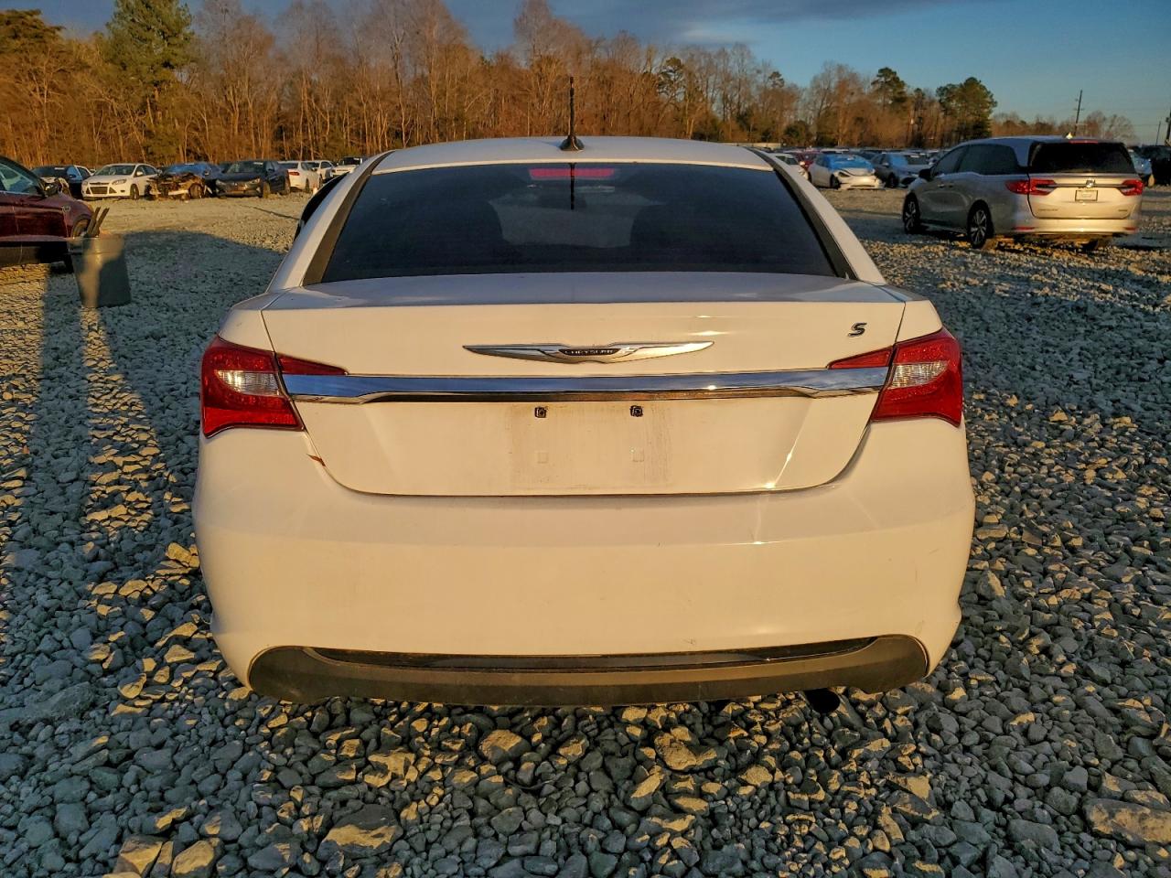 2013 CHRYSLER 200 TOURING photo 6