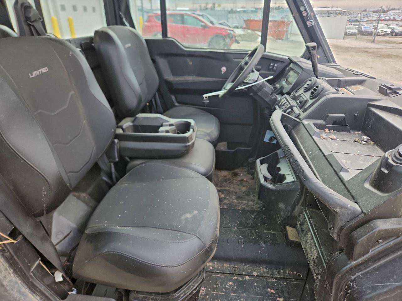 2024 CAN-AM DEFENDER UTILITY VEHICLE photo 5