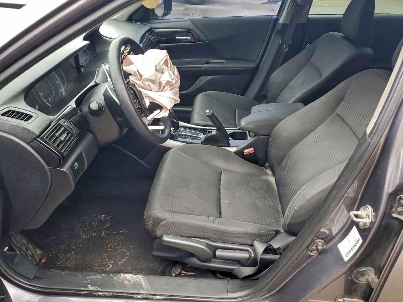 2016 HONDA ACCORD LX photo 13