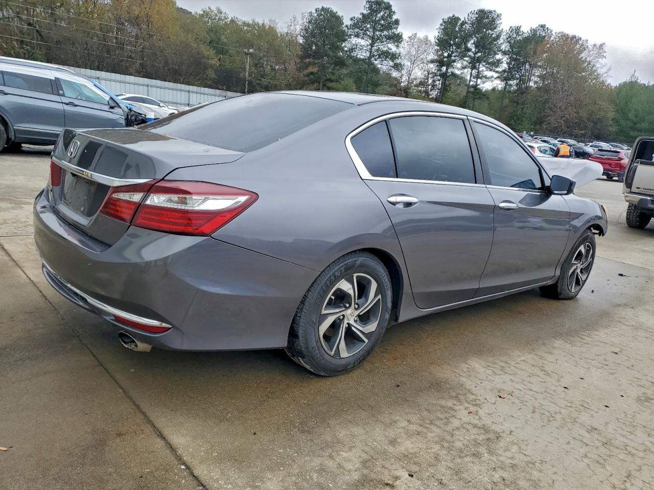 2016 HONDA ACCORD LX photo 5