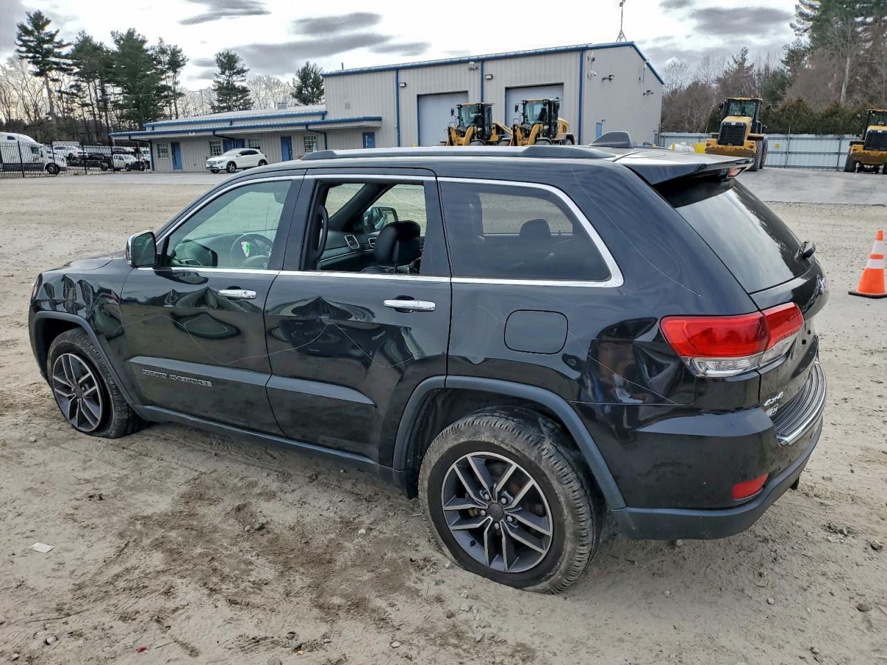 2019 JEEP GRAND CHEROKEE LIMITED photo 3