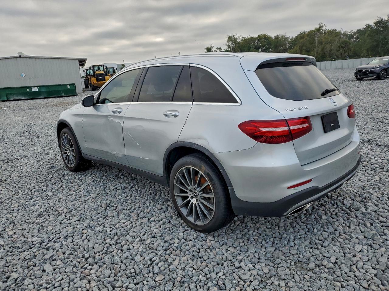 2018 MERCEDES-BENZ GLC 300 photo 2