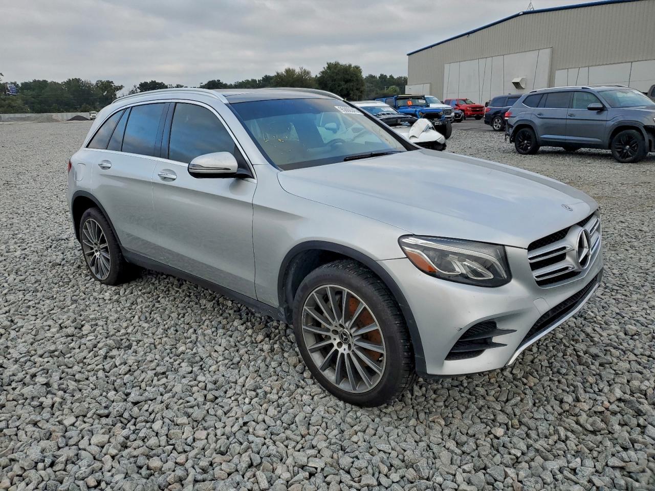 2018 MERCEDES-BENZ GLC 300 photo 4