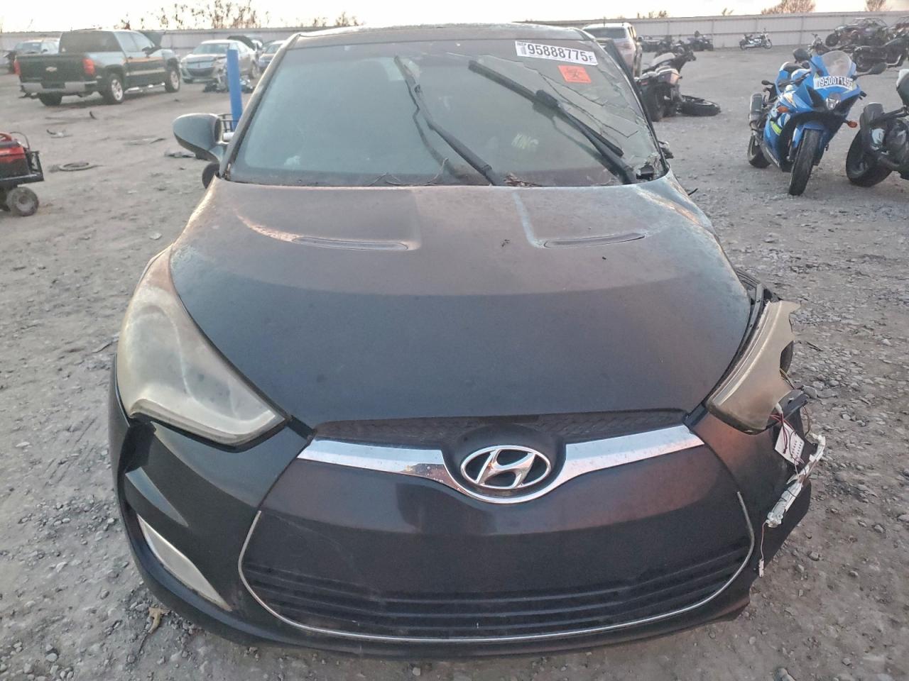 2014 HYUNDAI VELOSTER photo 5