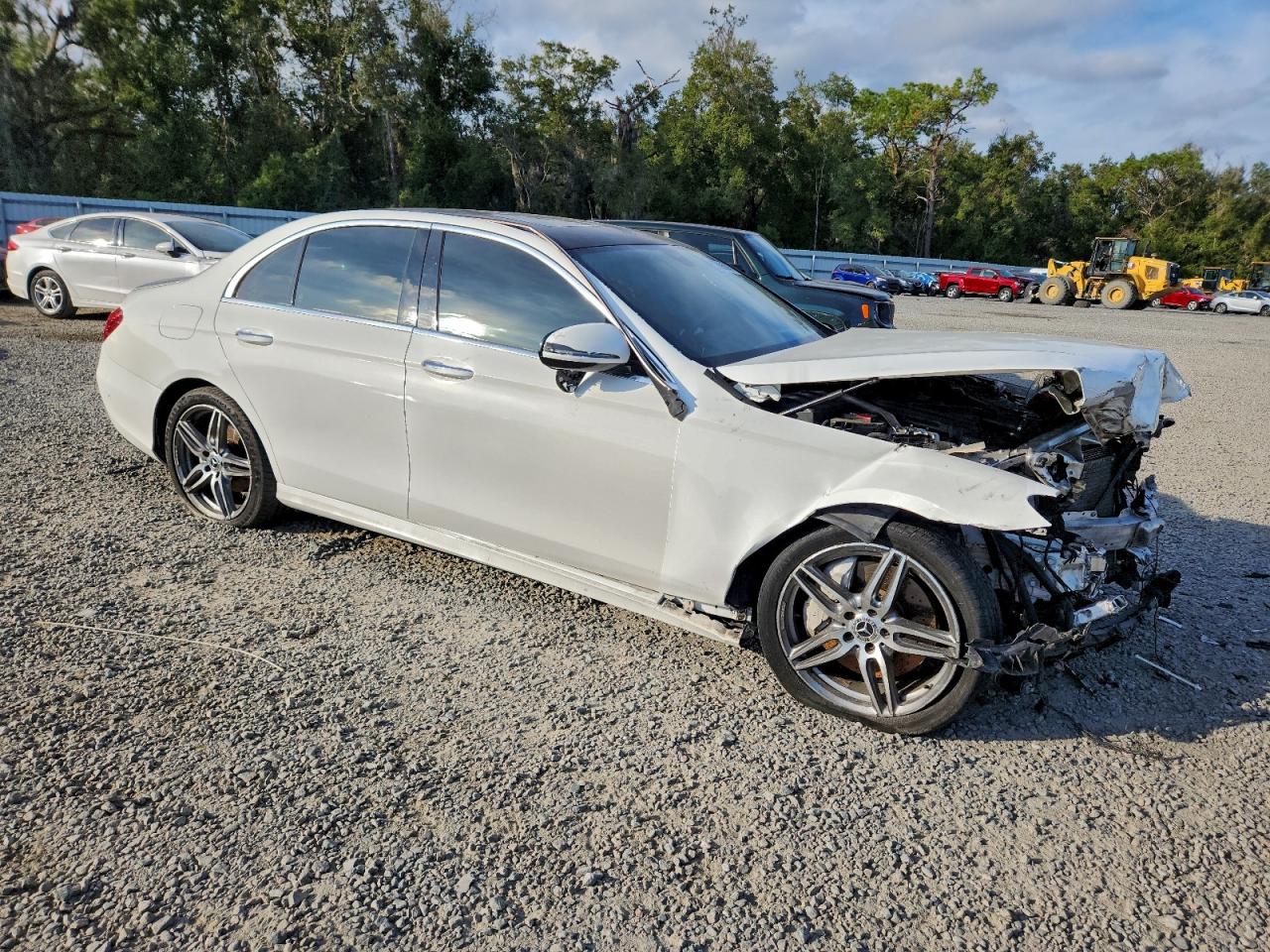 2017 MERCEDES-BENZ E 300 photo 4