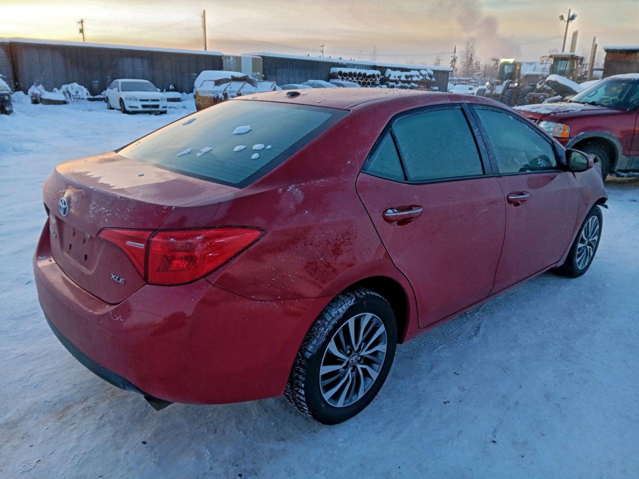 2017 TOYOTA COROLLA photo 3