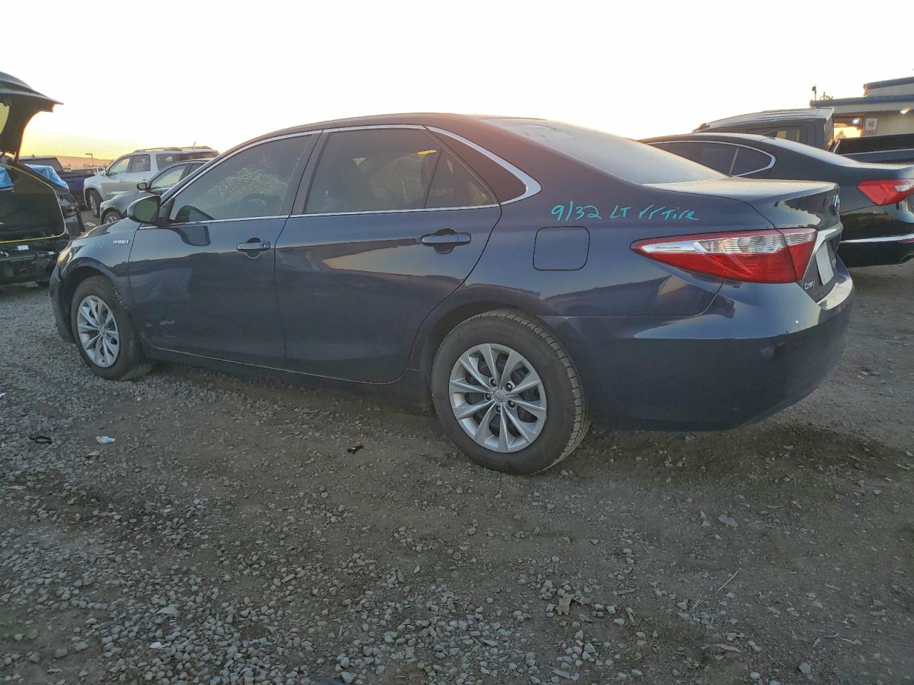 2016 TOYOTA CAMRY photo 3