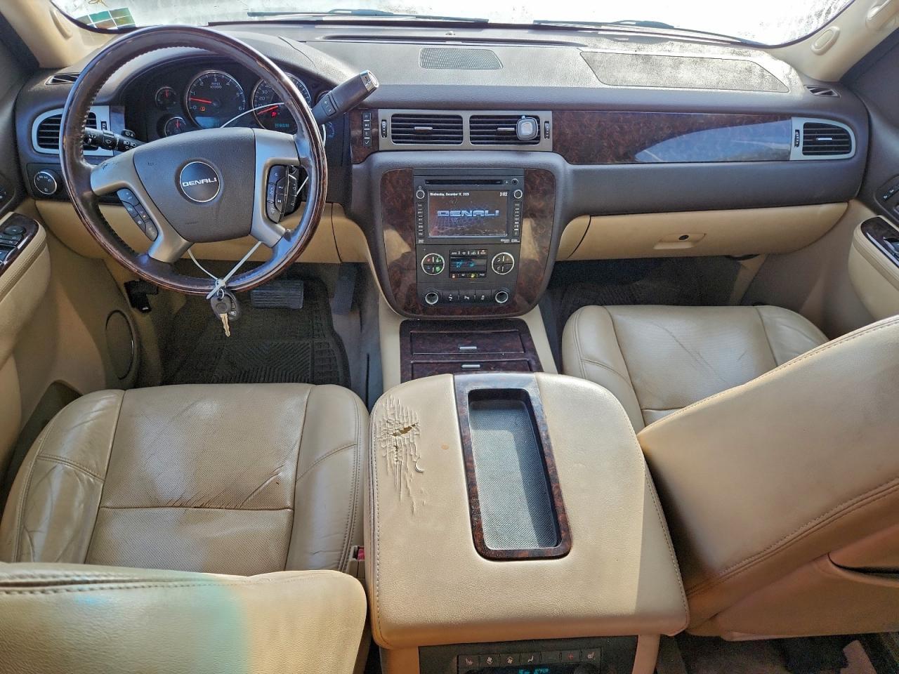 2012 GMC YUKON XL DENALI photo 22