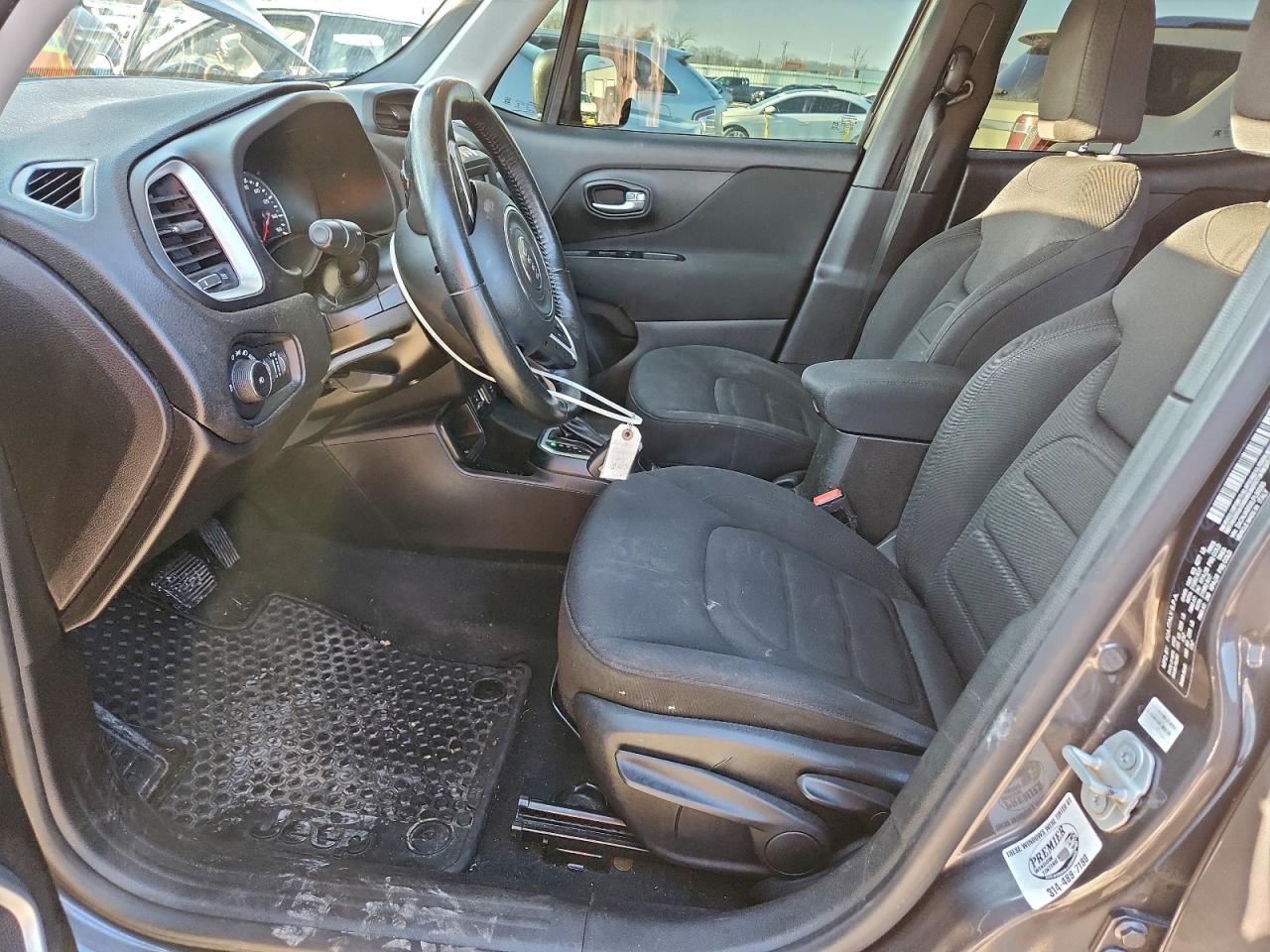 2020 JEEP RENEGADE LATITUDE photo 13