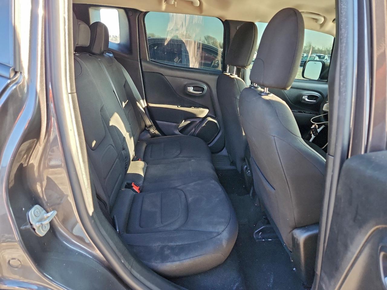 2020 JEEP RENEGADE LATITUDE photo 21