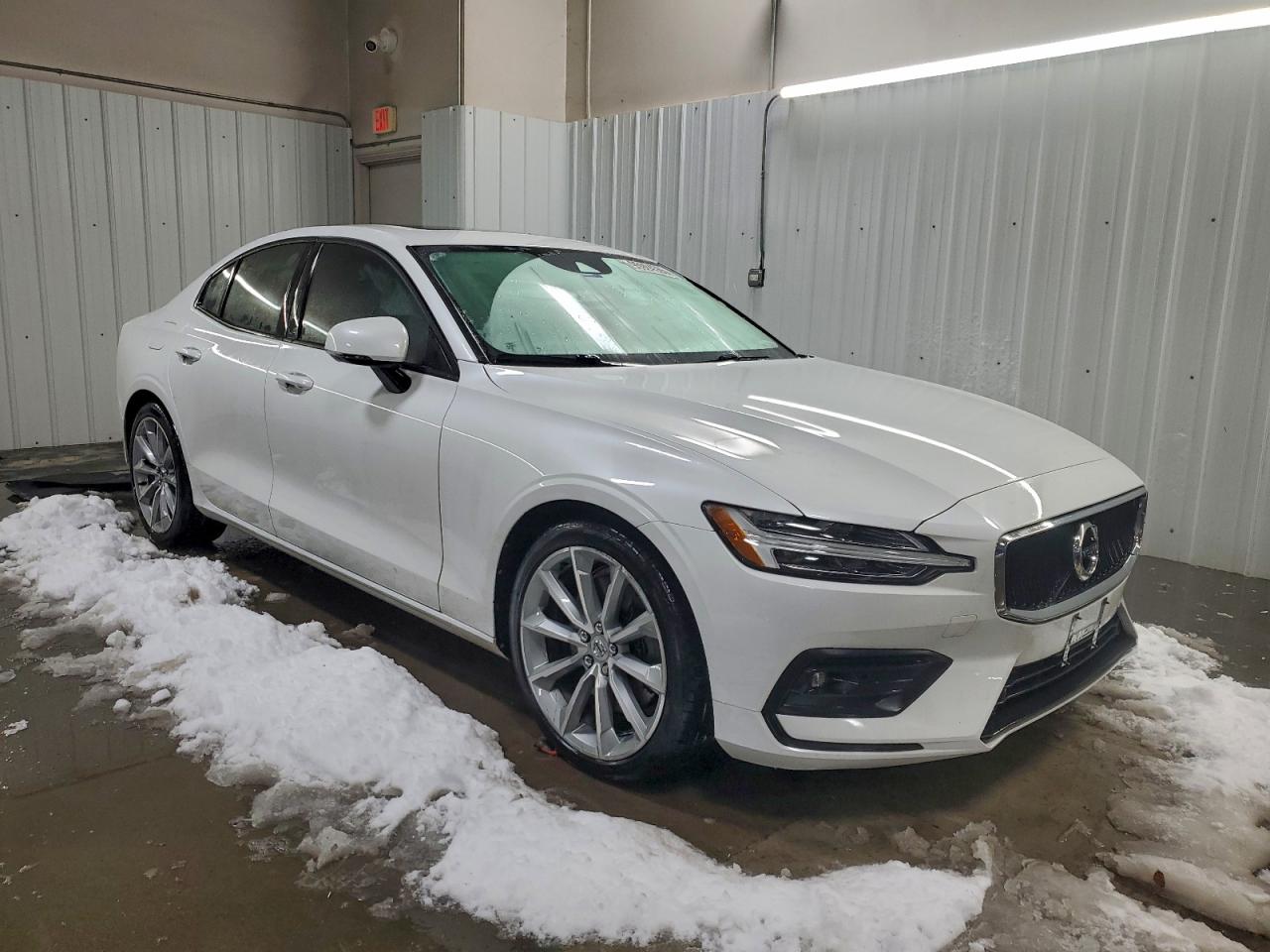 2021 VOLVO S60 T6 MOMENTUM photo 7