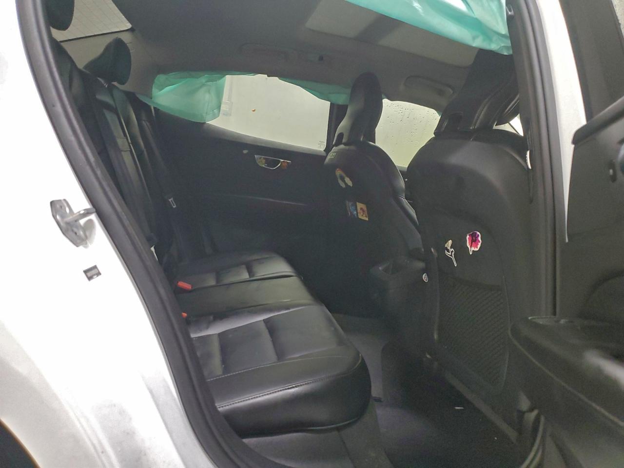 2021 VOLVO S60 T6 MOMENTUM photo 19