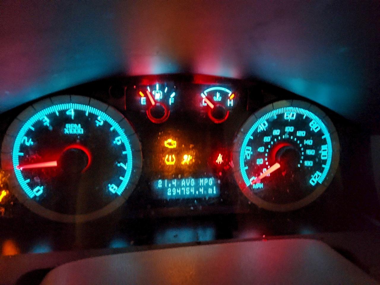 2010 FORD ESCAPE XLT photo 9
