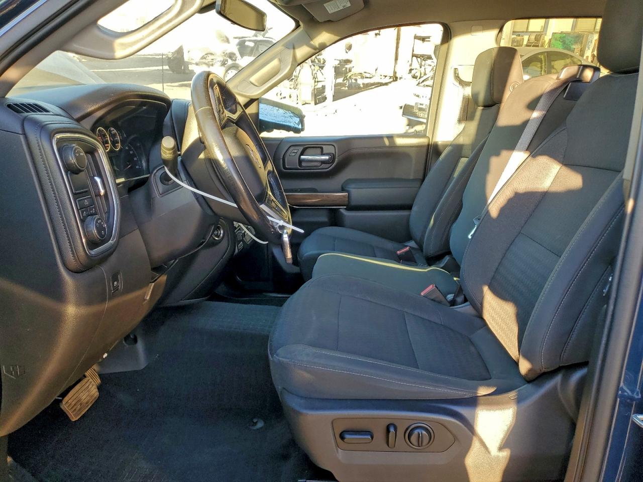 2020 CHEVROLET SILVERADO C1500 LT photo 19