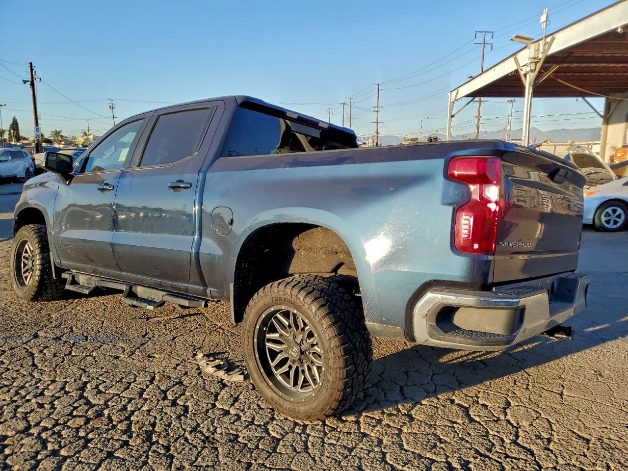 2020 CHEVROLET SILVERADO C1500 LT photo 4