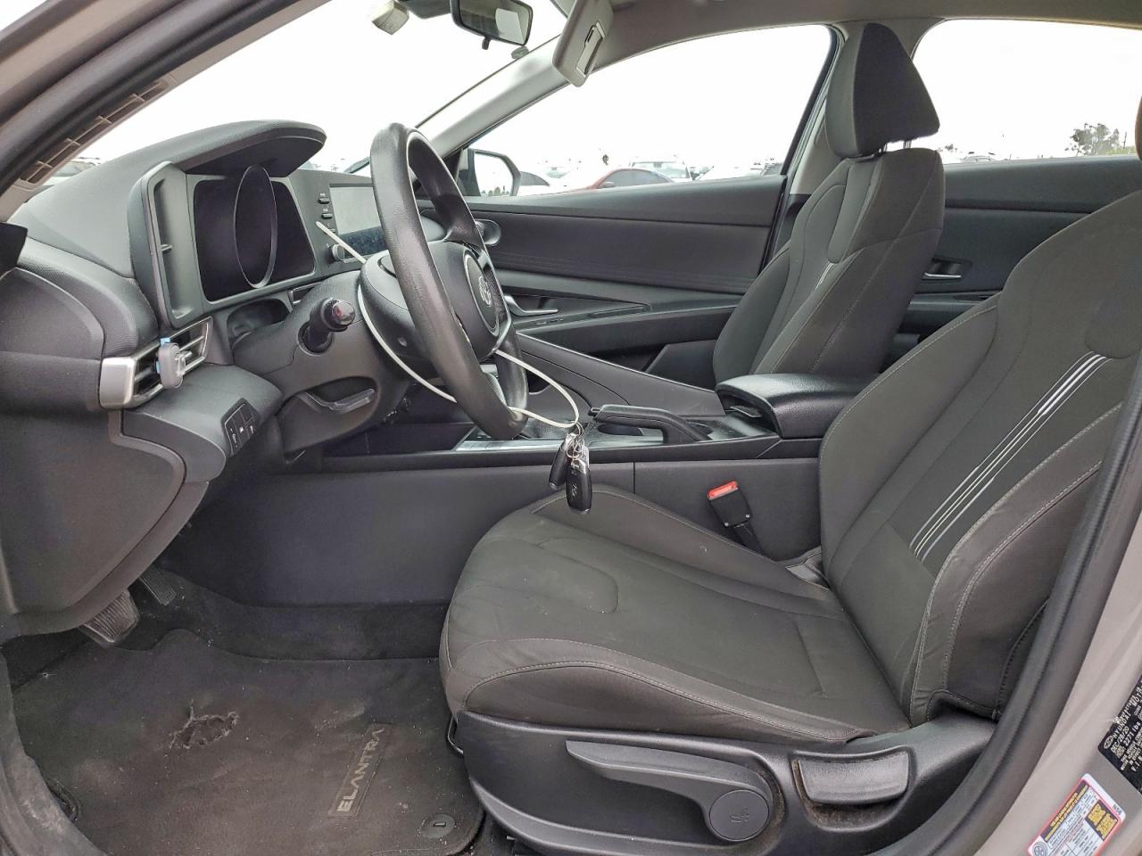 2021 HYUNDAI ELANTRA SEL photo 7