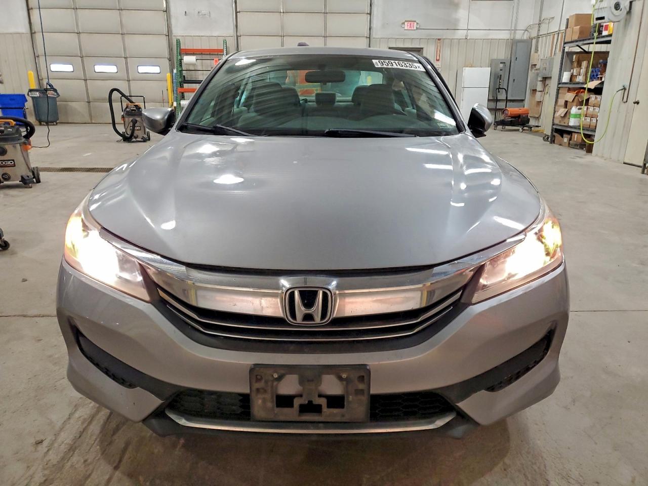 2017 HONDA ACCORD LX photo 5