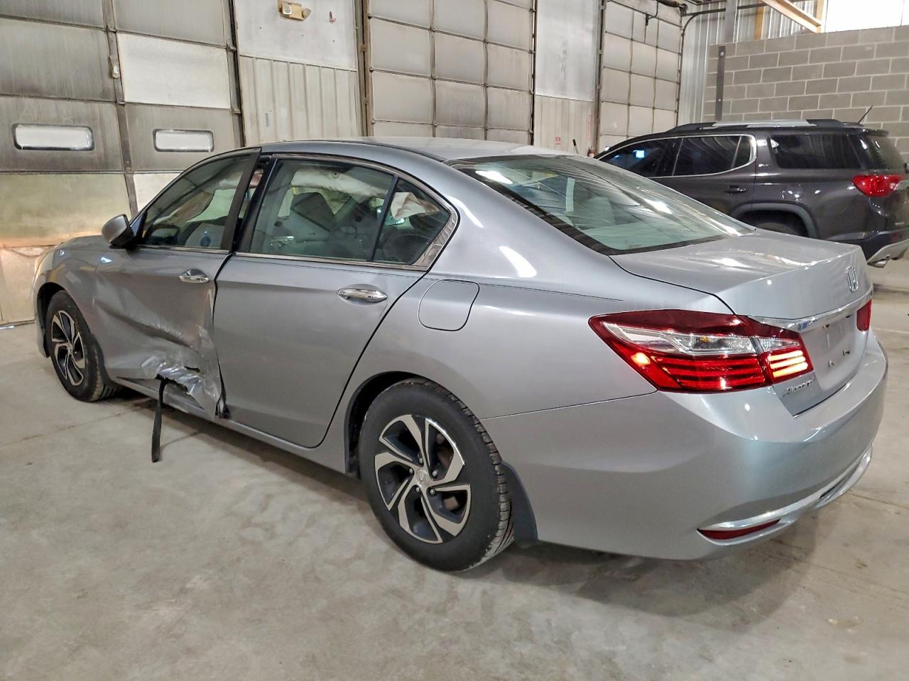 2017 HONDA ACCORD LX photo 2