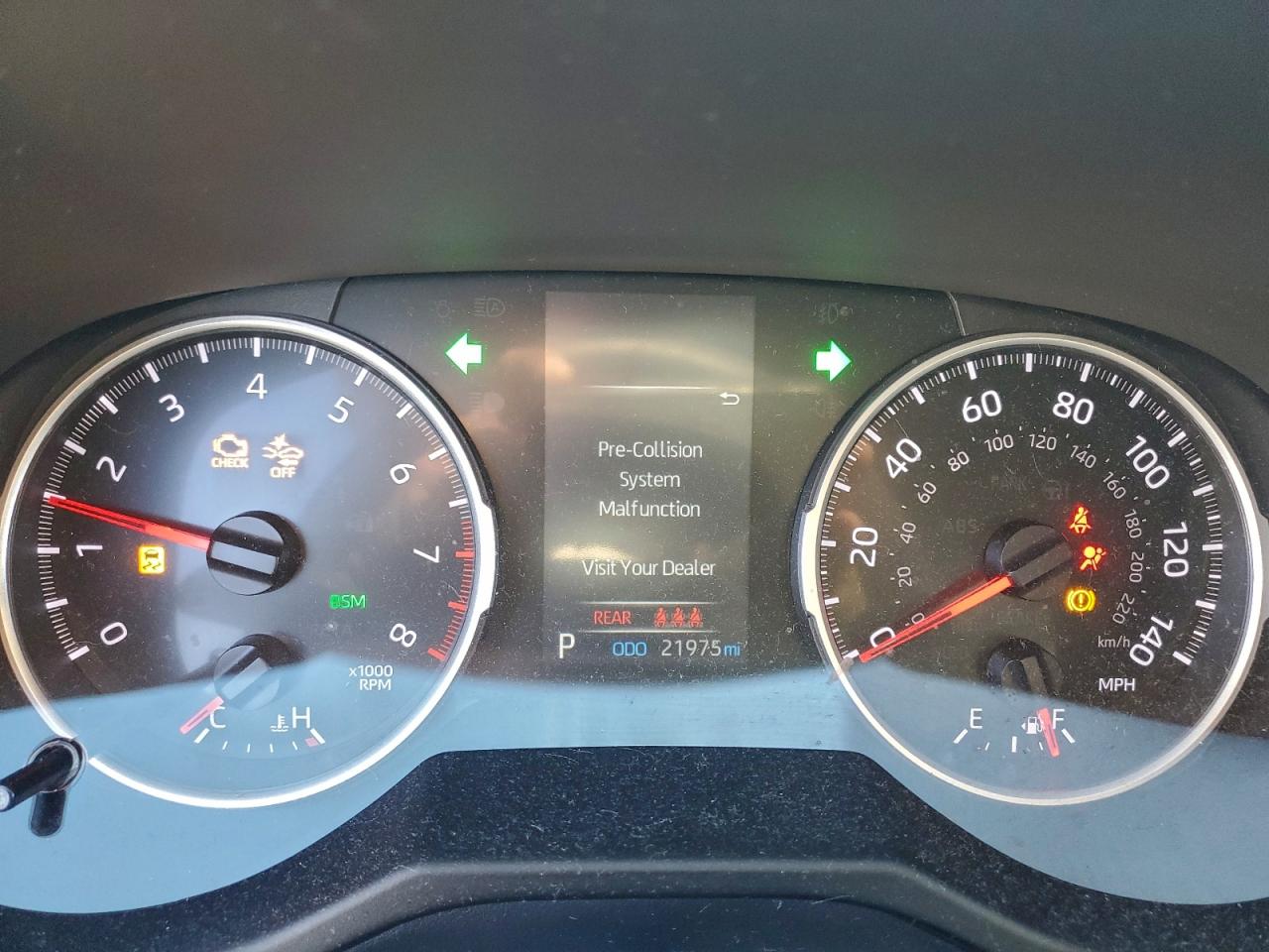 2022 TOYOTA RAV4 XLE photo 25