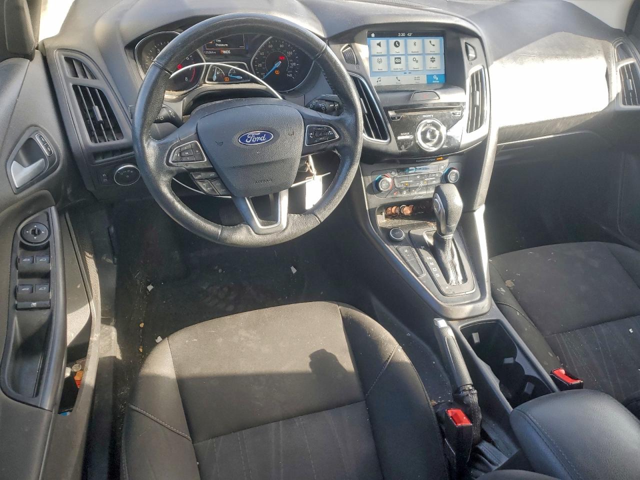 2017 FORD FOCUS SEL photo 8