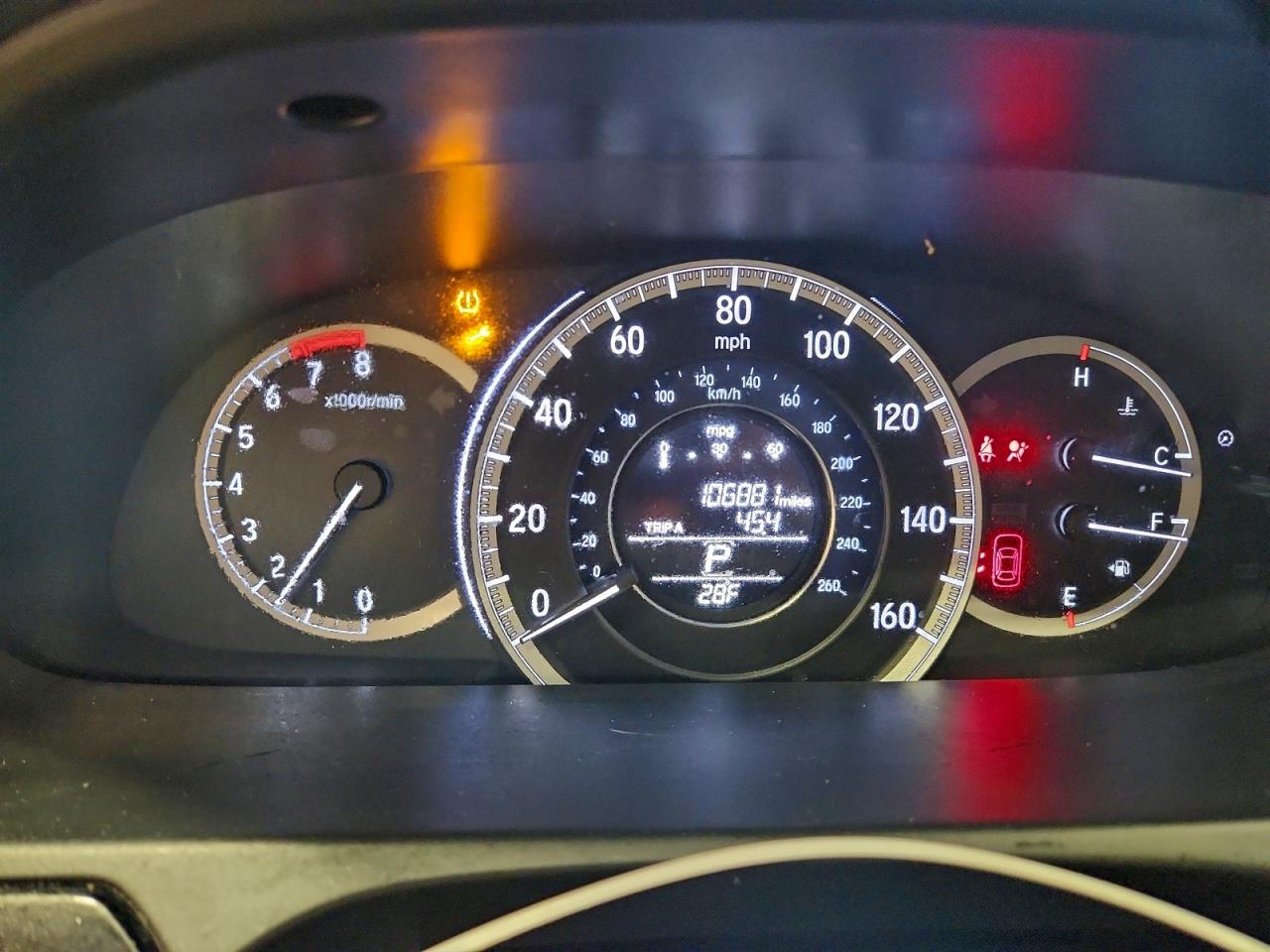 2016 HONDA ACCORD LX photo 9