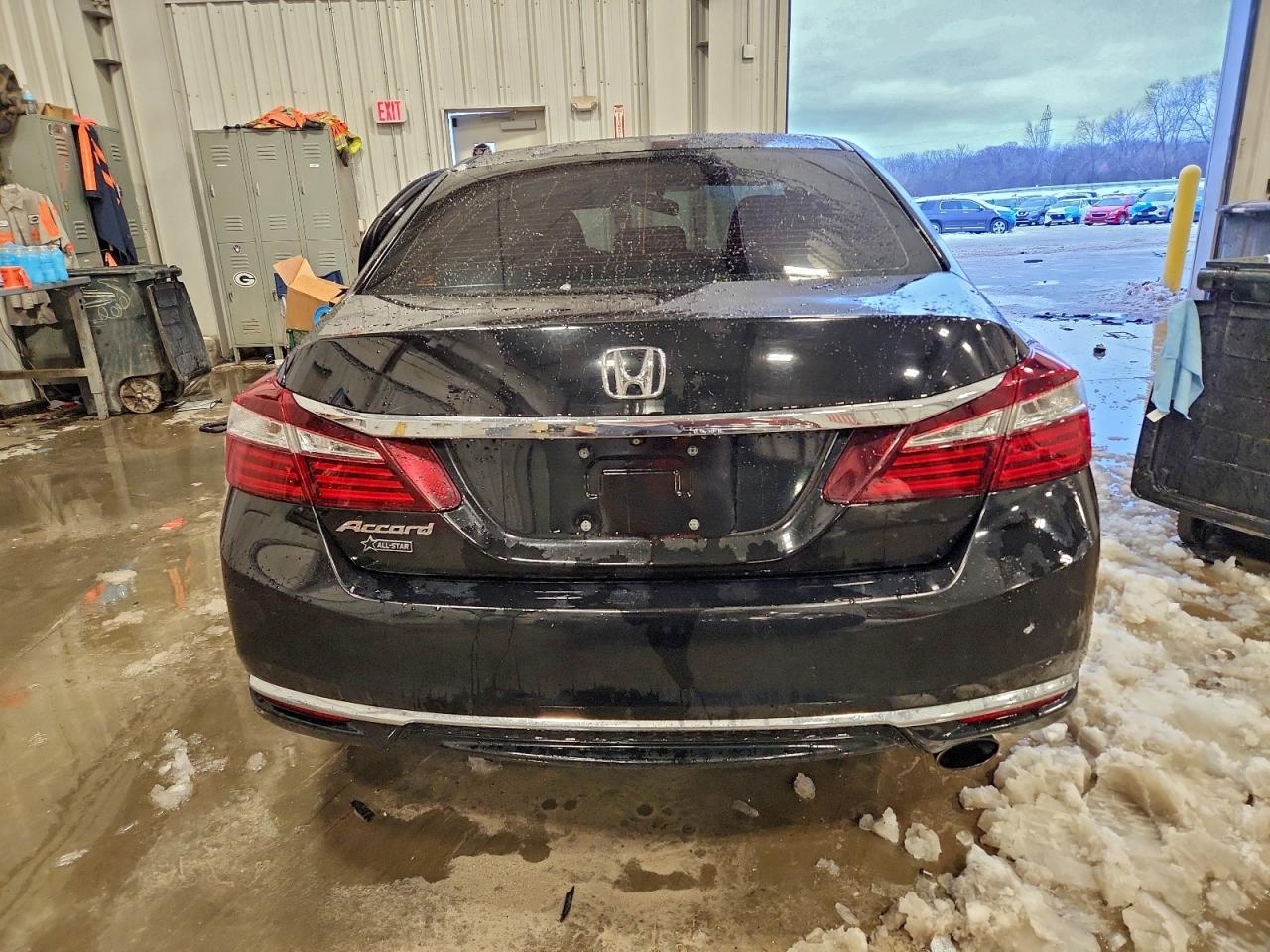 2016 HONDA ACCORD LX photo 6