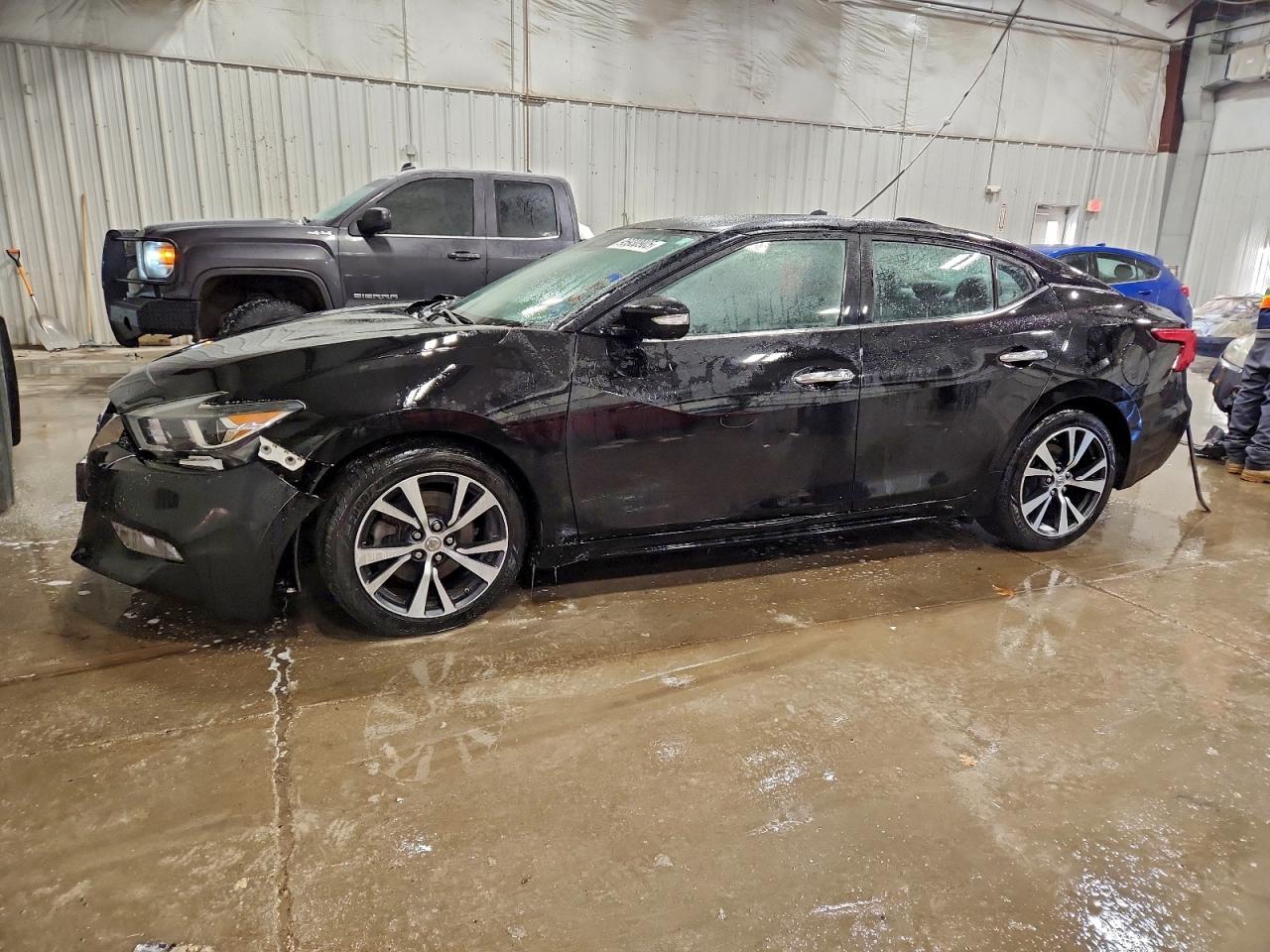 2017 NISSAN MAXIMA