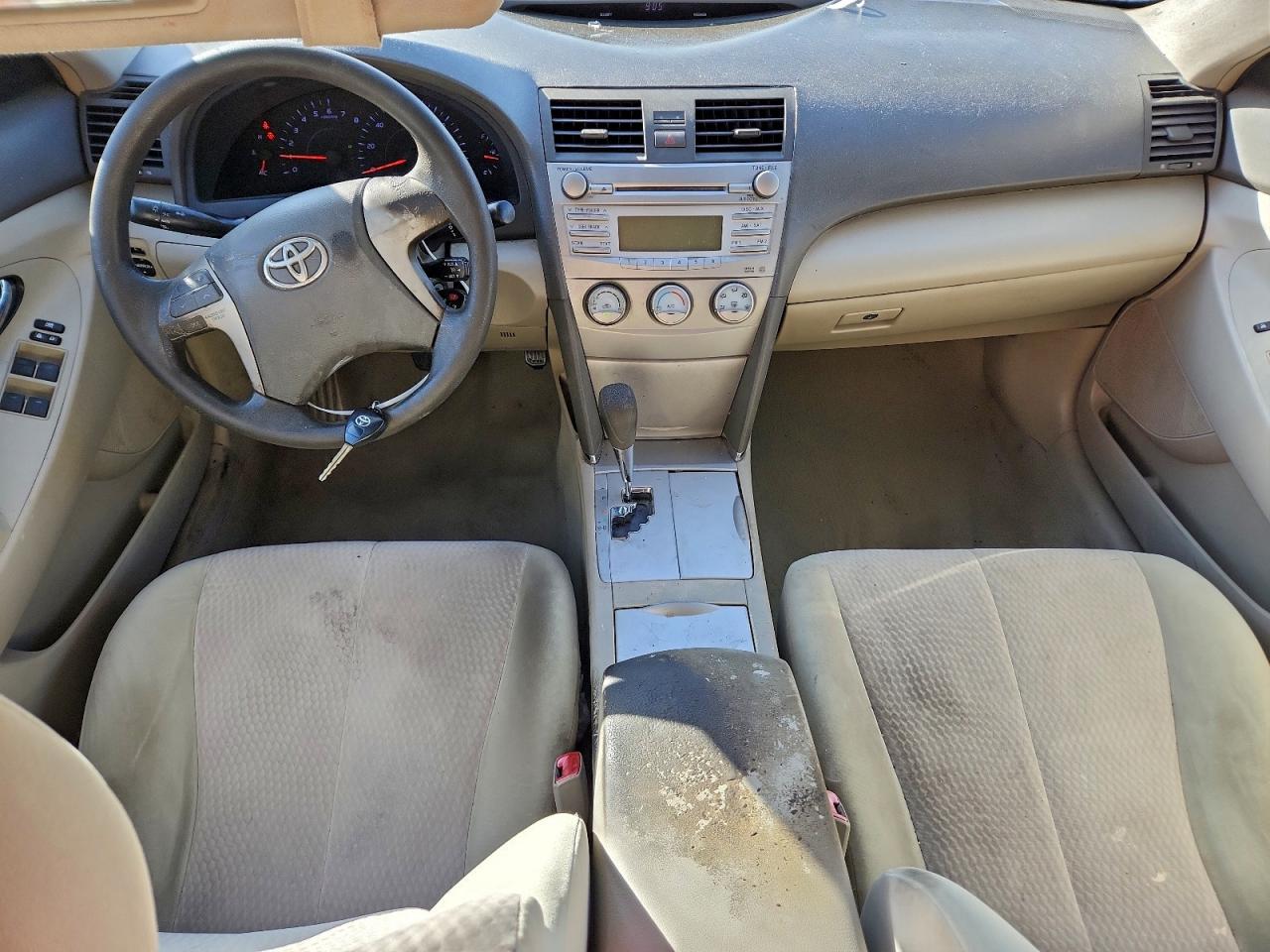 2011 TOYOTA CAMRY photo 8