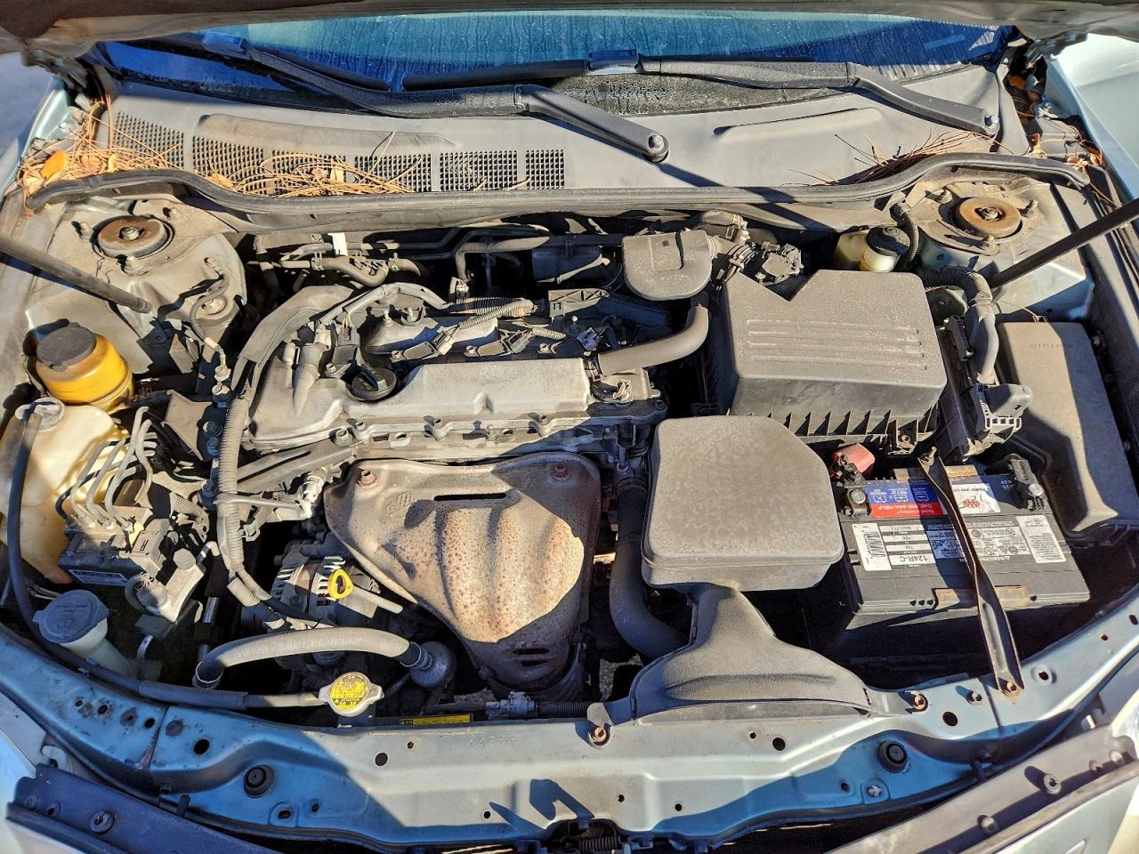 2011 TOYOTA CAMRY photo 11