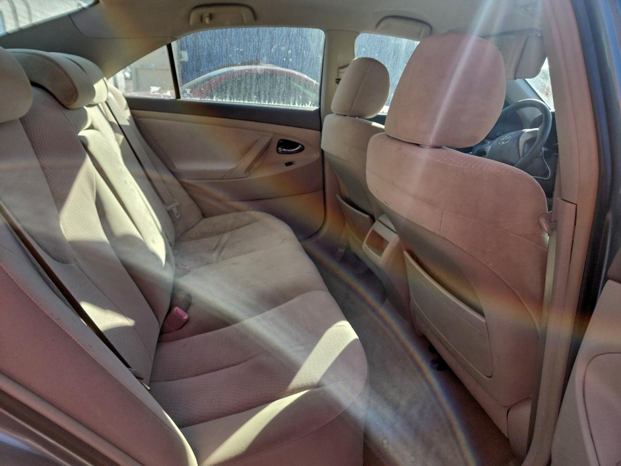 2011 TOYOTA CAMRY photo 10