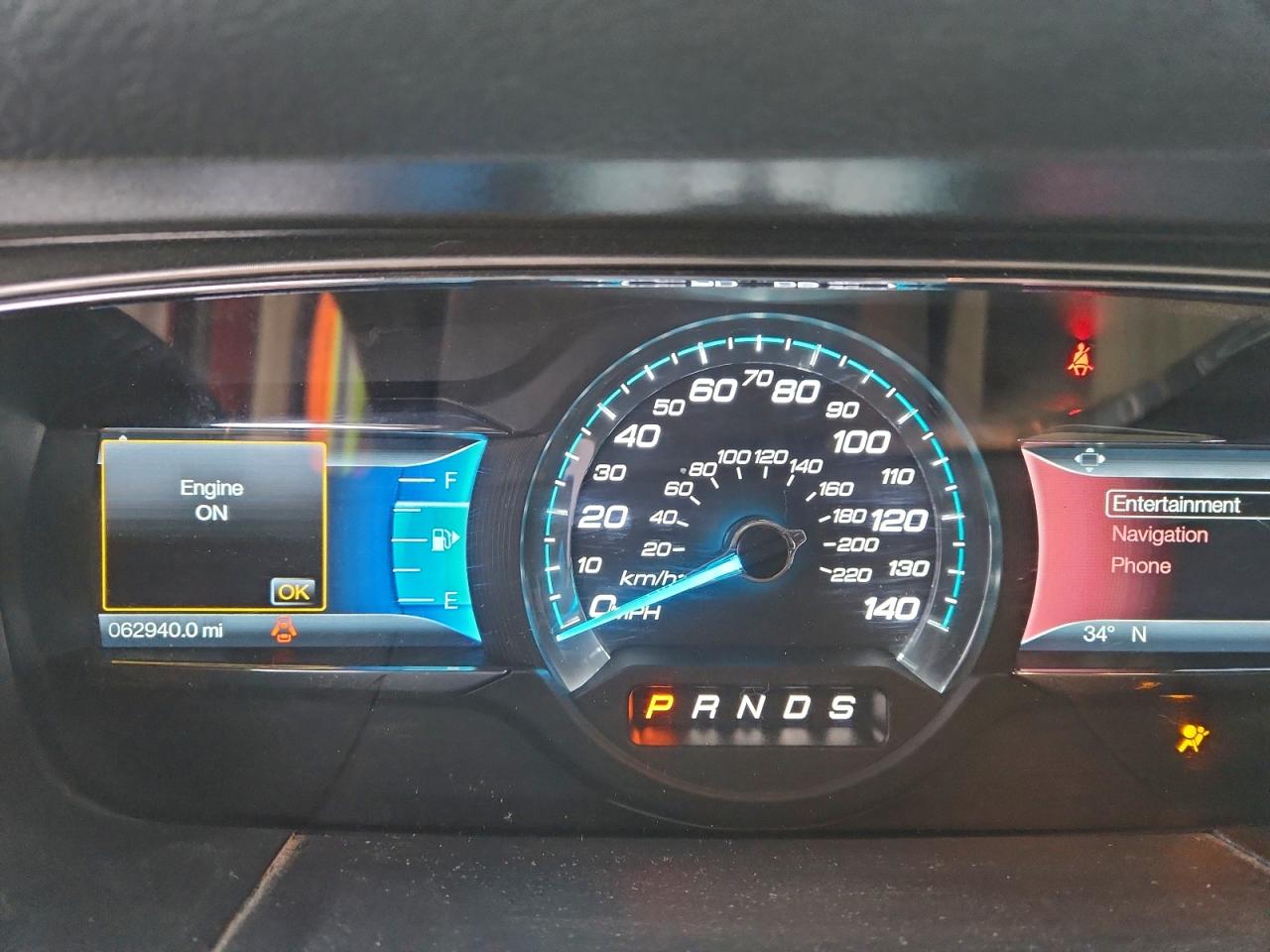 2016 FORD TAURUS SEL photo 25