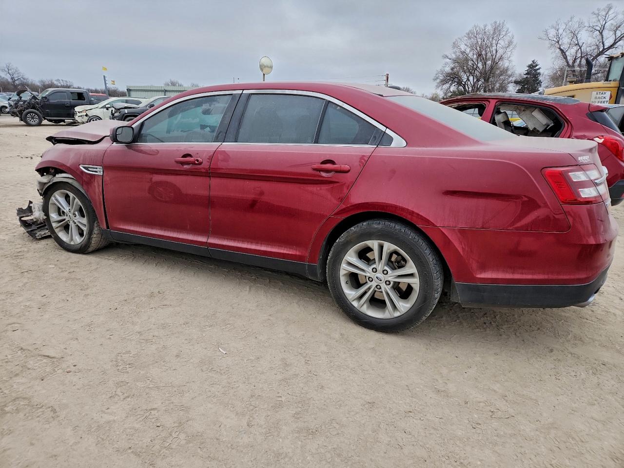 2016 FORD TAURUS SEL photo 4