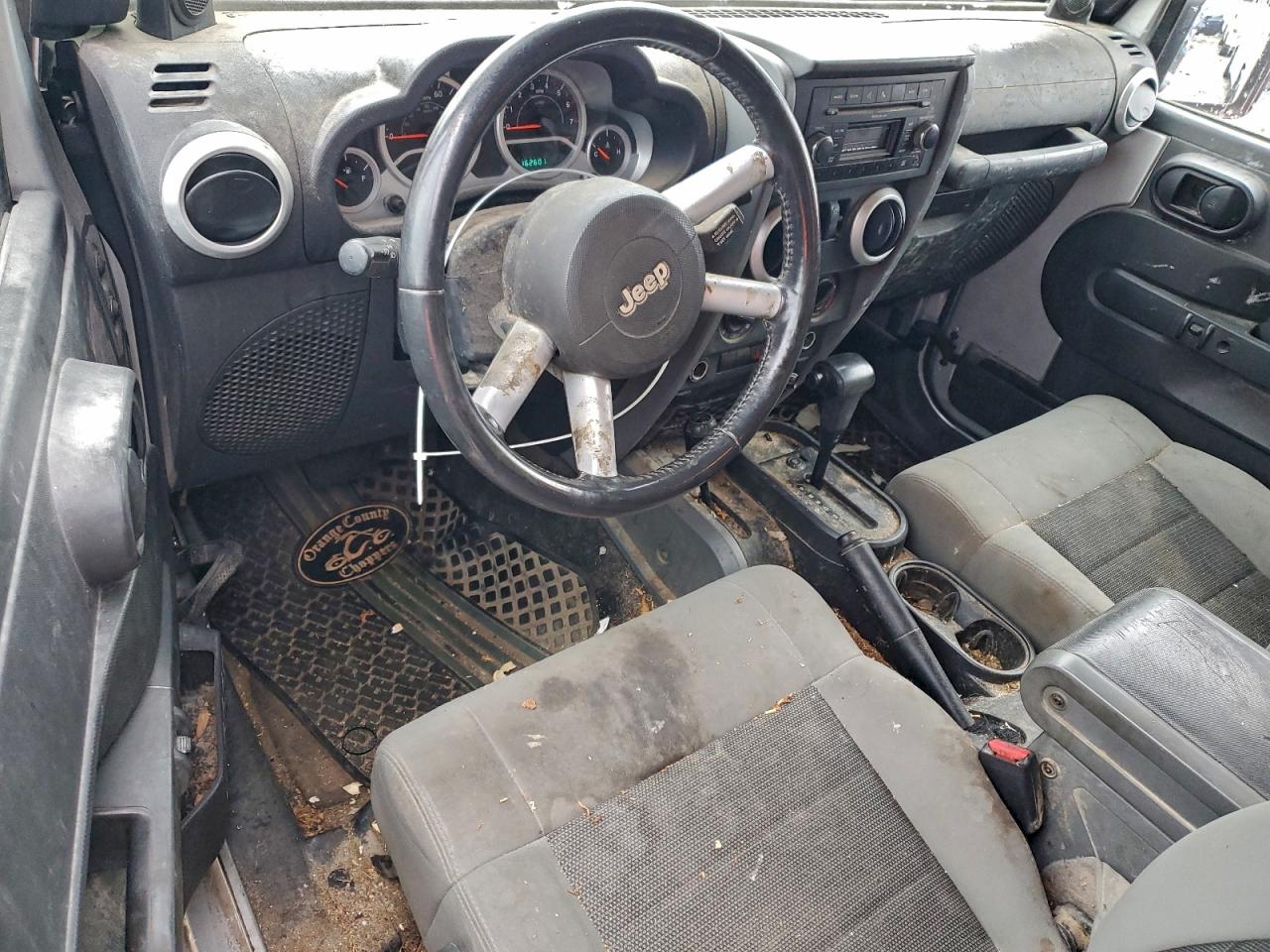 2010 JEEP WRANGLER SAHARA photo 8