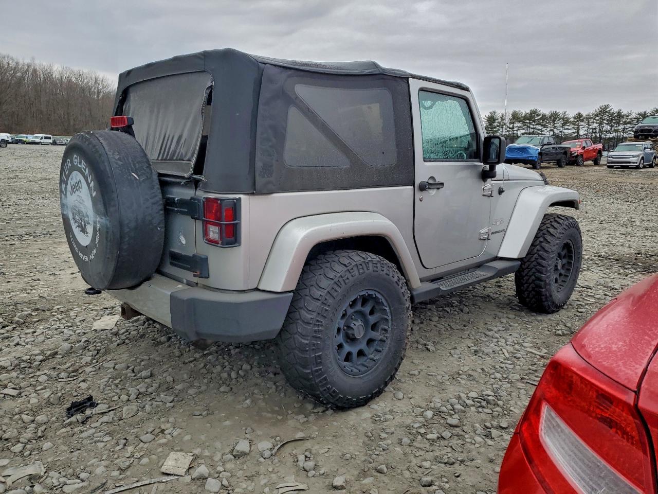 2010 JEEP WRANGLER SAHARA photo 3