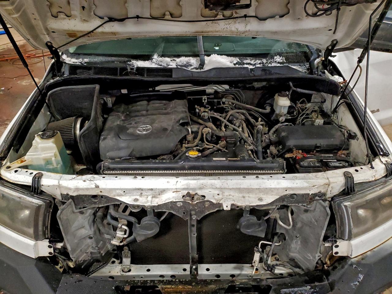 2011 TOYOTA TUNDRA CREWMAX SR5 photo 11