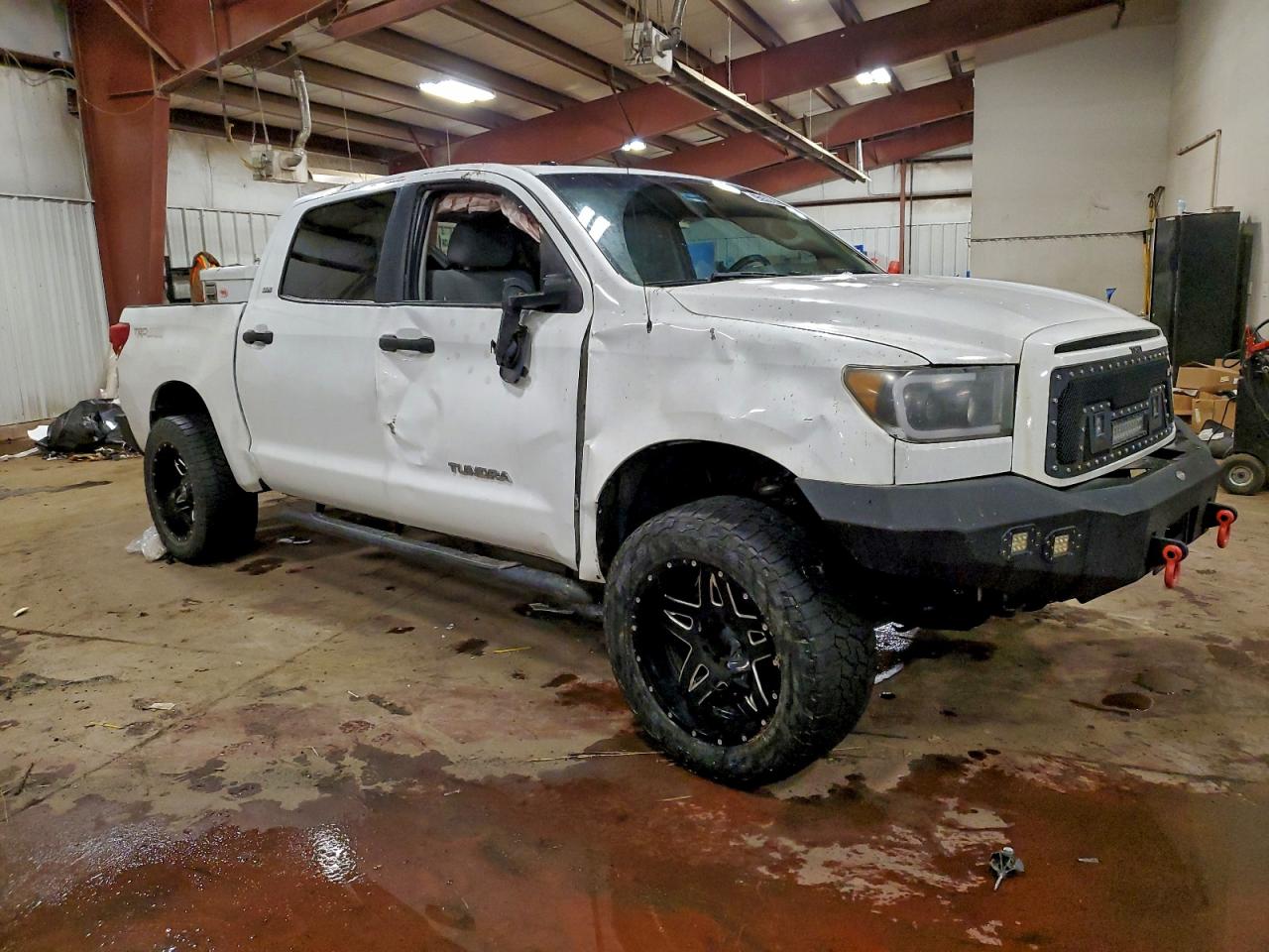 2011 TOYOTA TUNDRA CREWMAX SR5 photo 4