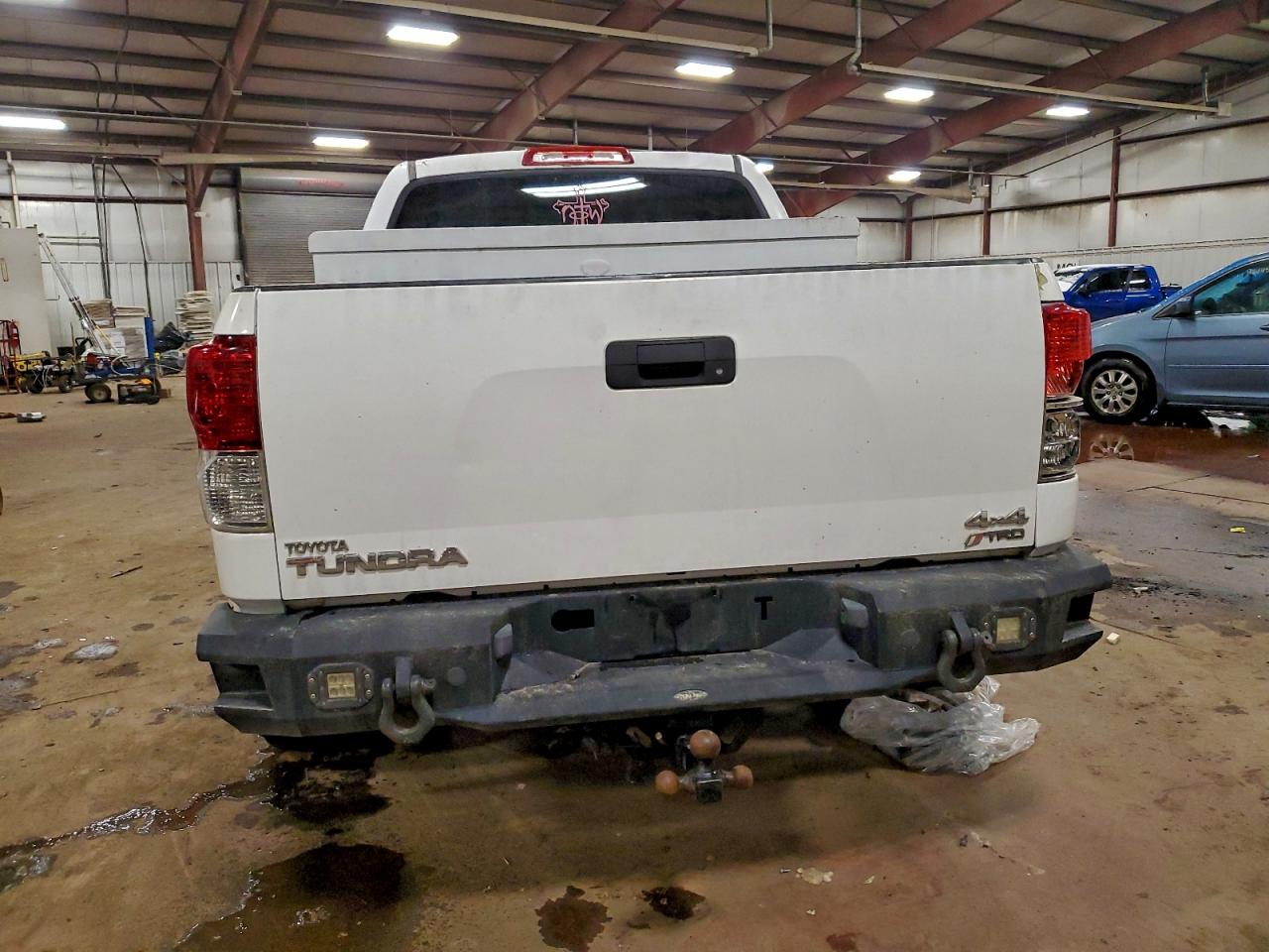 2011 TOYOTA TUNDRA CREWMAX SR5 photo 6