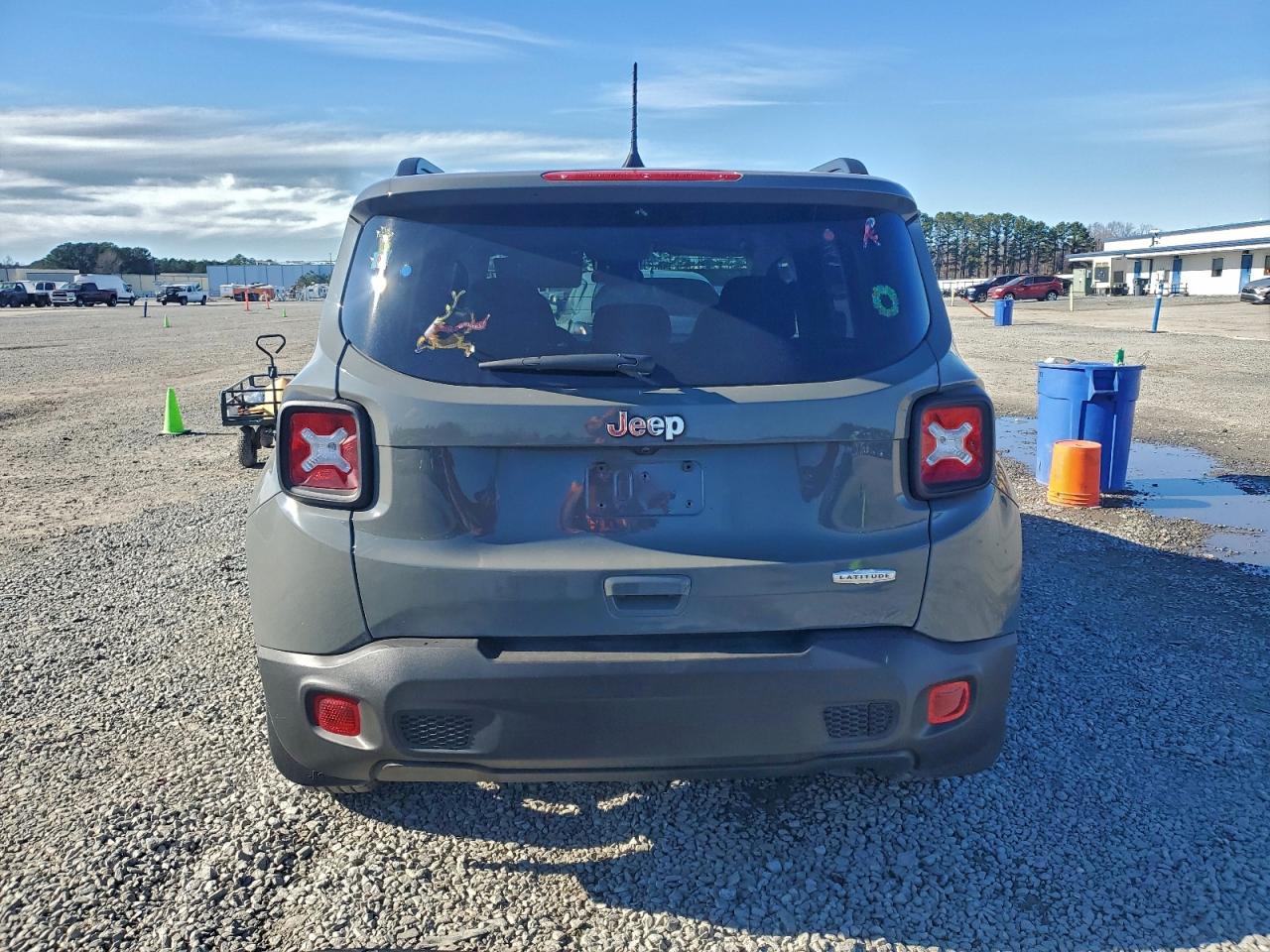 2019 JEEP RENEGADE LATITUDE photo 16