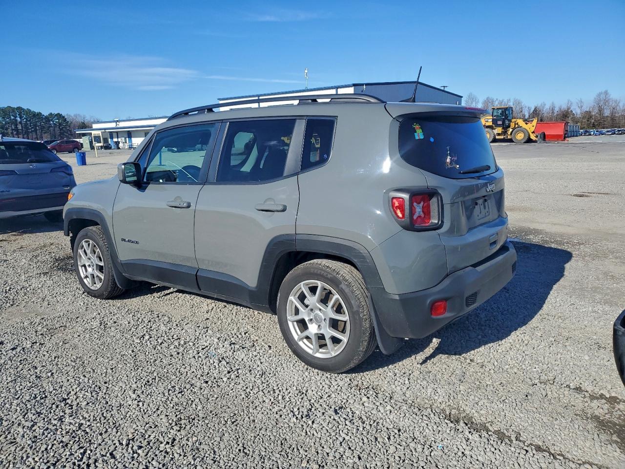 2019 JEEP RENEGADE LATITUDE photo 4