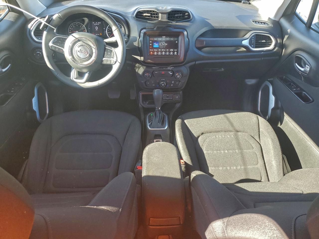 2019 JEEP RENEGADE LATITUDE photo 22