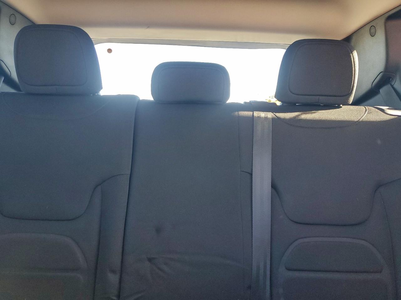 2019 JEEP RENEGADE LATITUDE photo 28
