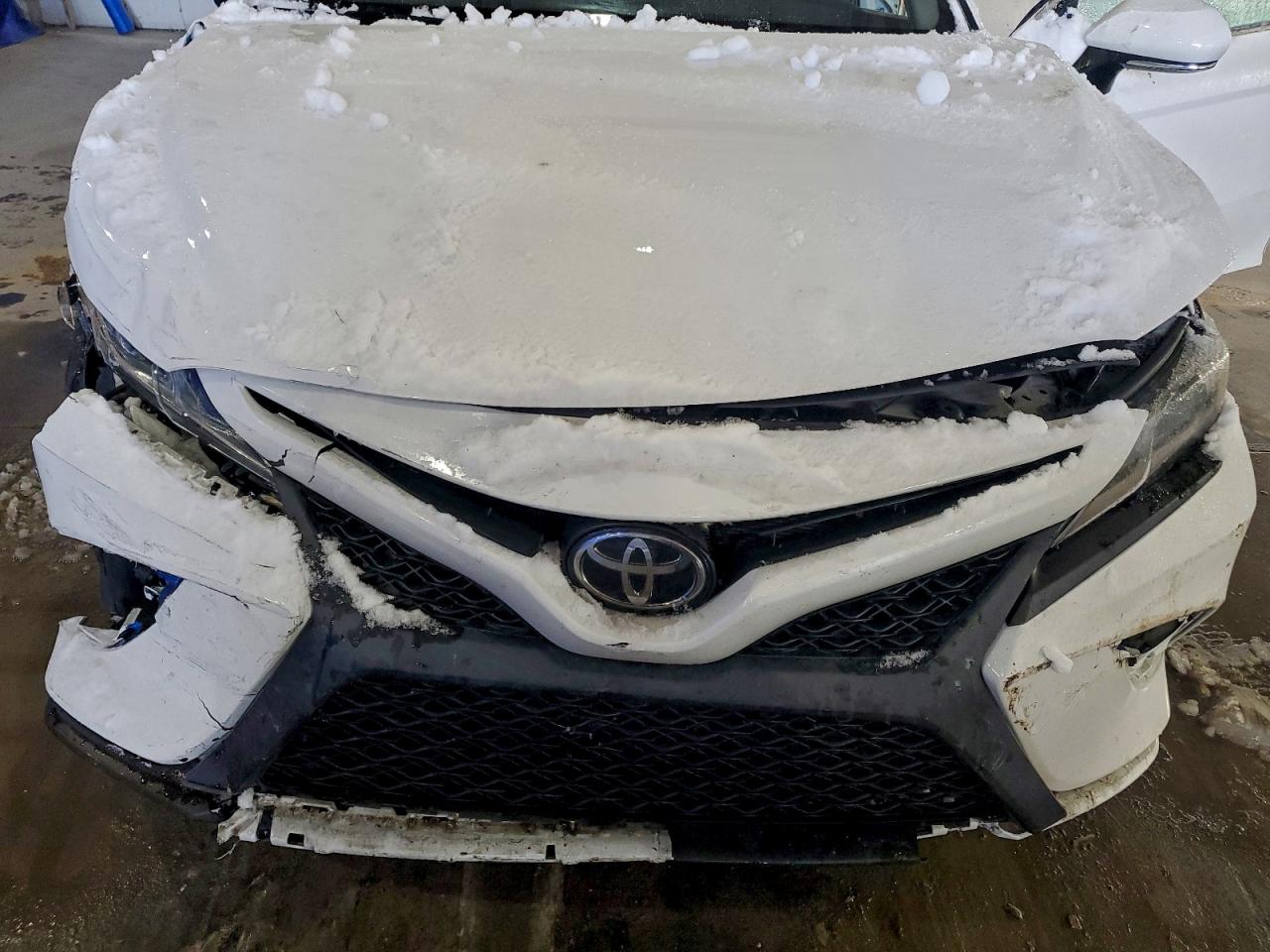 2018 TOYOTA CAMRY LE photo 21