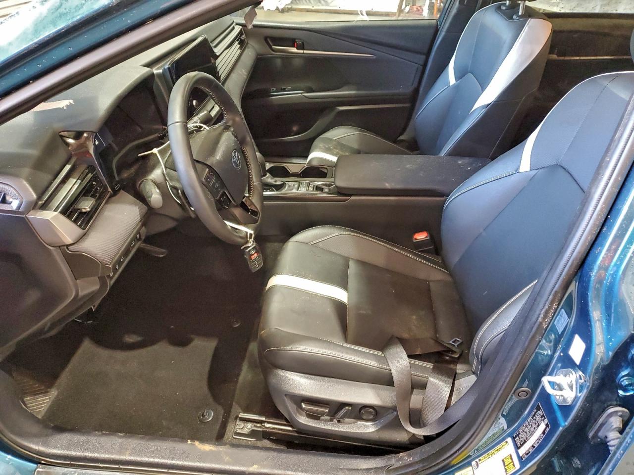 2025 TOYOTA CAMRY XSE photo 25