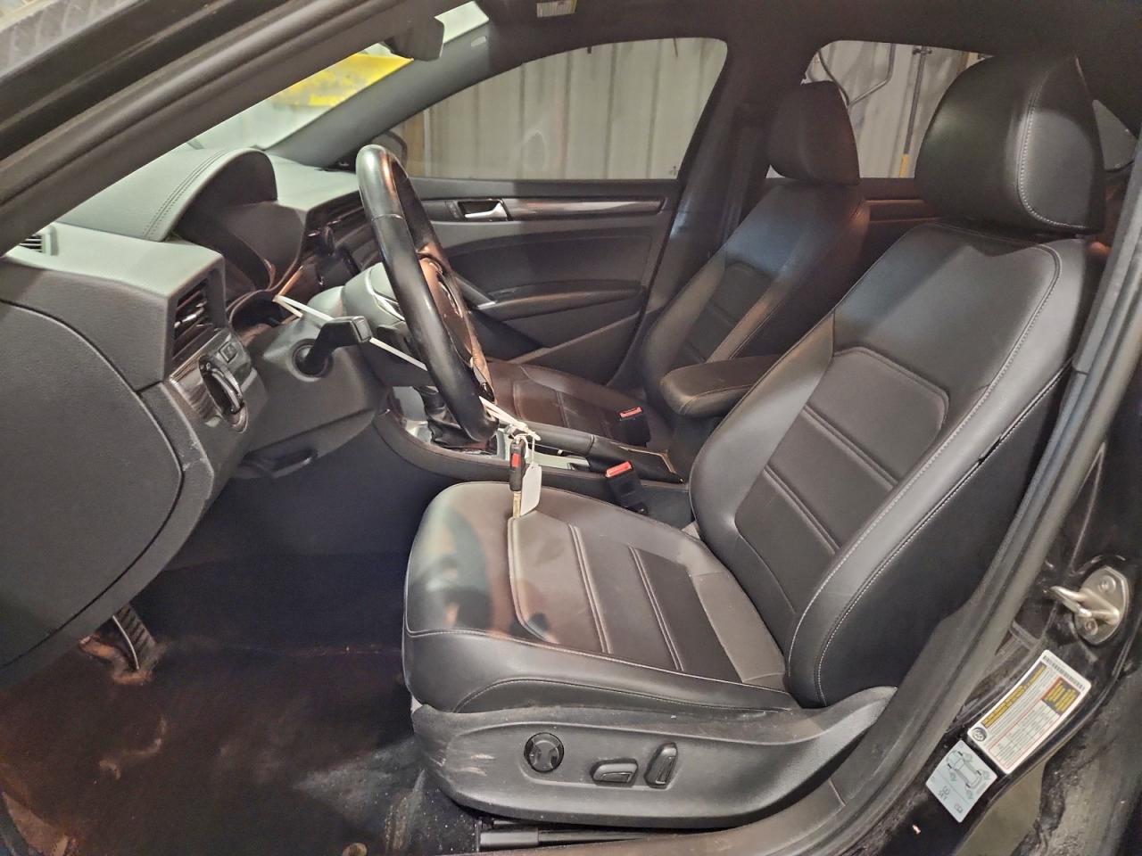 2021 VOLKSWAGEN PASSAT R-LINE photo 7