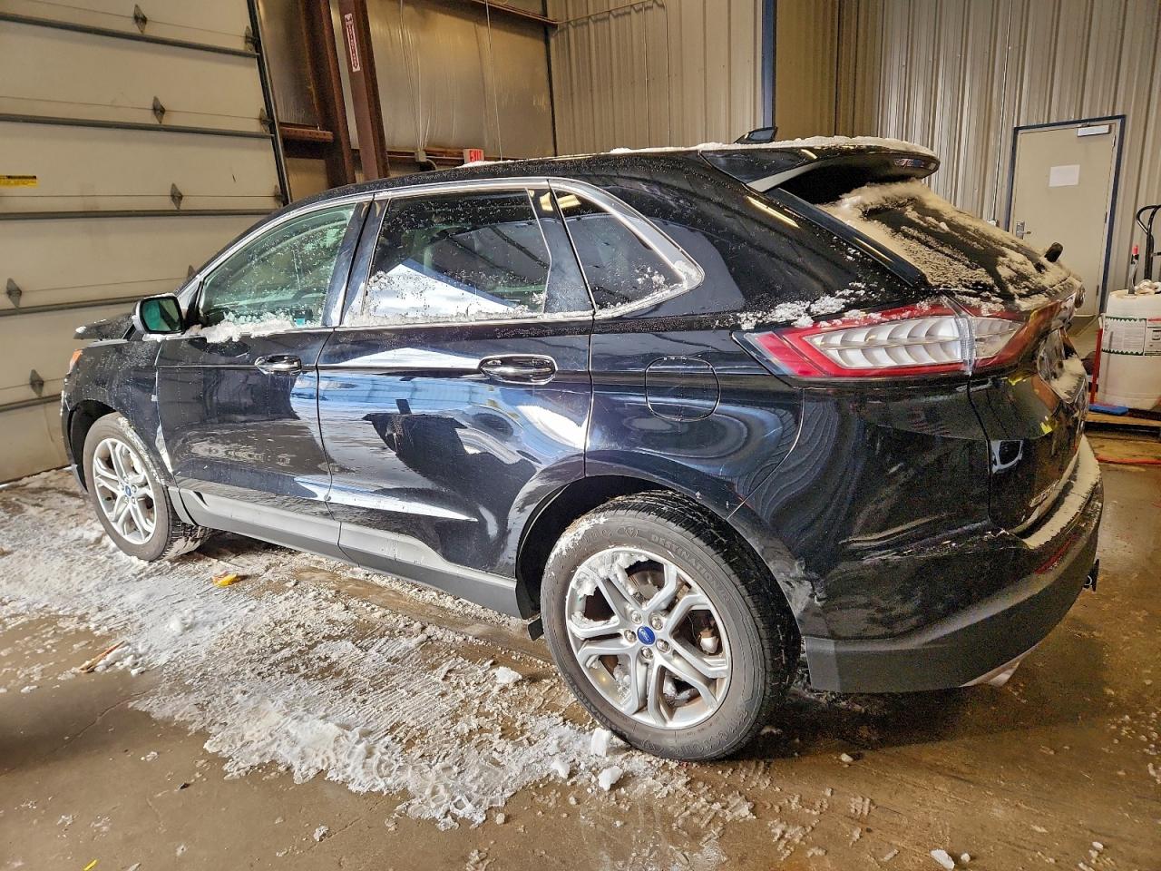 2018 FORD EDGE TITANIUM photo 2